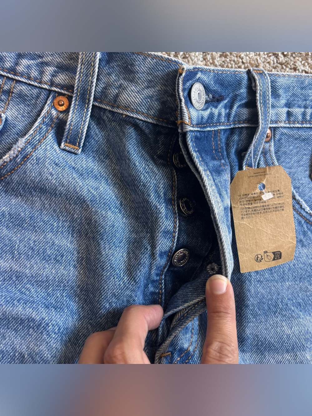 Levi’s Premium 501 Original Shorts High Rise Distressed Size 30 New with Tags - Picture 6 of 7
